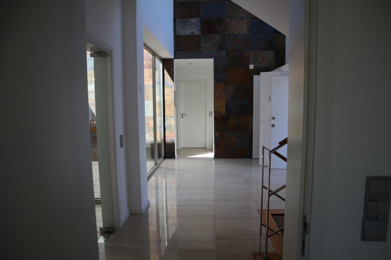 Villa Dos Salgados, 5Bdr, Beach Front, Near Salgados Golf Club Guia  Exterior photo