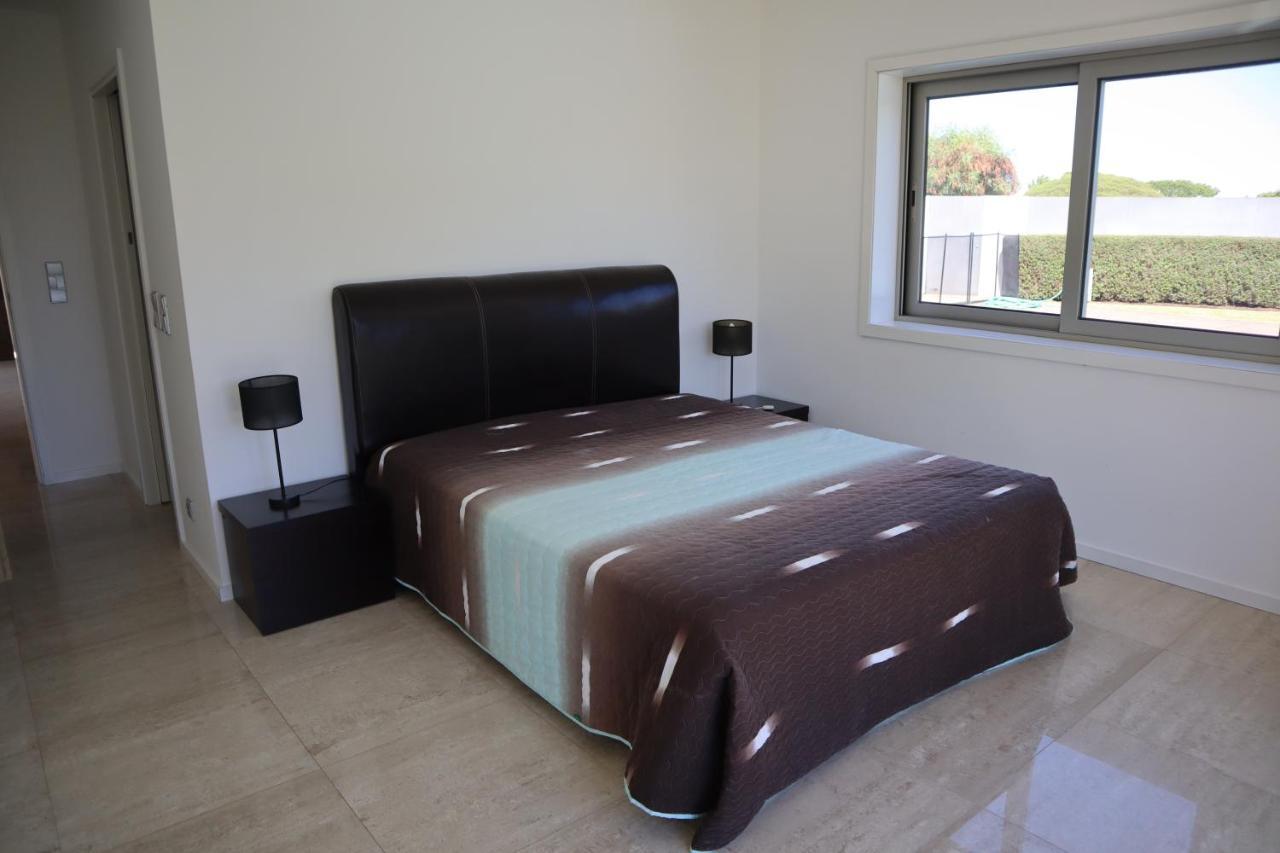 Villa Dos Salgados, 5Bdr, Beach Front, Near Salgados Golf Club Guia  Exterior photo